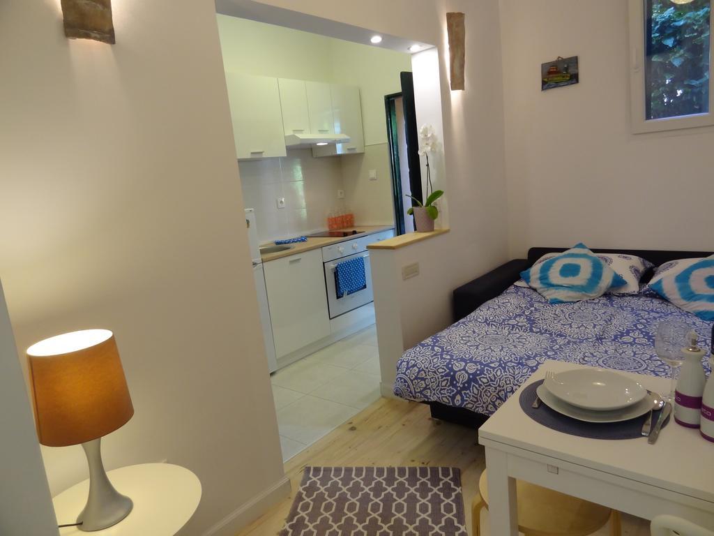 Apartment Bezic Kaštela Екстериор снимка