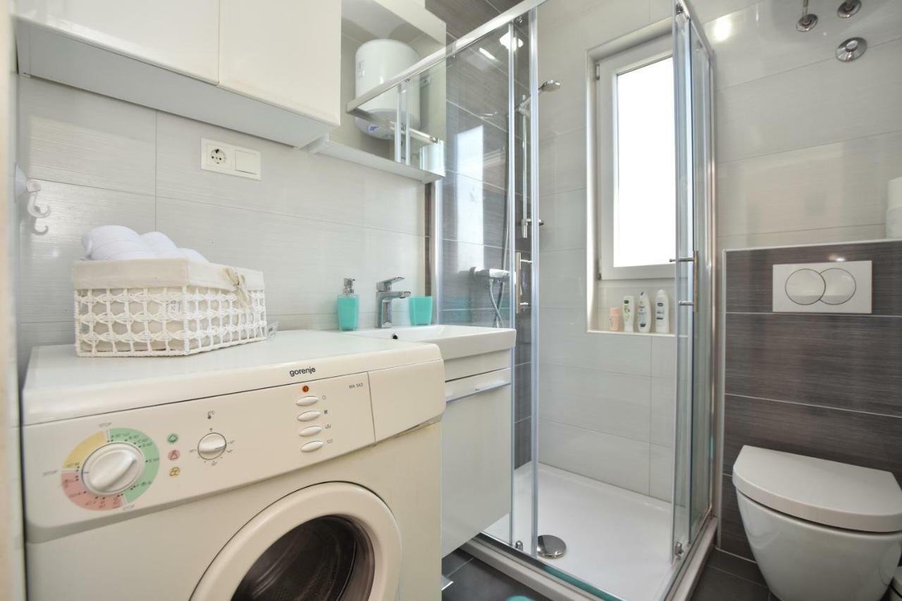 Apartment Bezic Kaštela Екстериор снимка